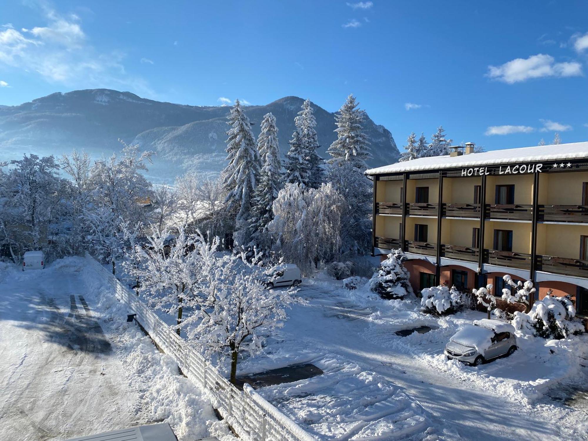 Hotel Lacour Eygliers ภายนอก รูปภาพ