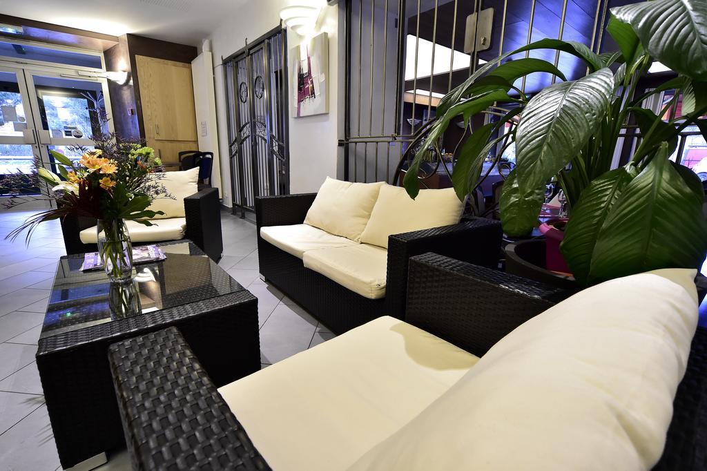 Hotel Lacour Eygliers ภายนอก รูปภาพ
